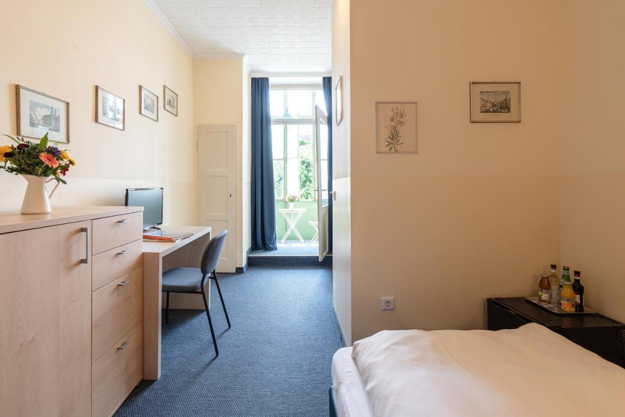 Hotel-Pension Am Siegestor München Eksteriør bilde