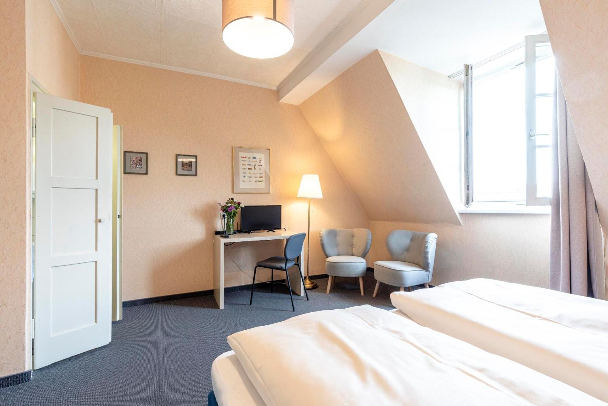 Hotel-Pension Am Siegestor München Eksteriør bilde