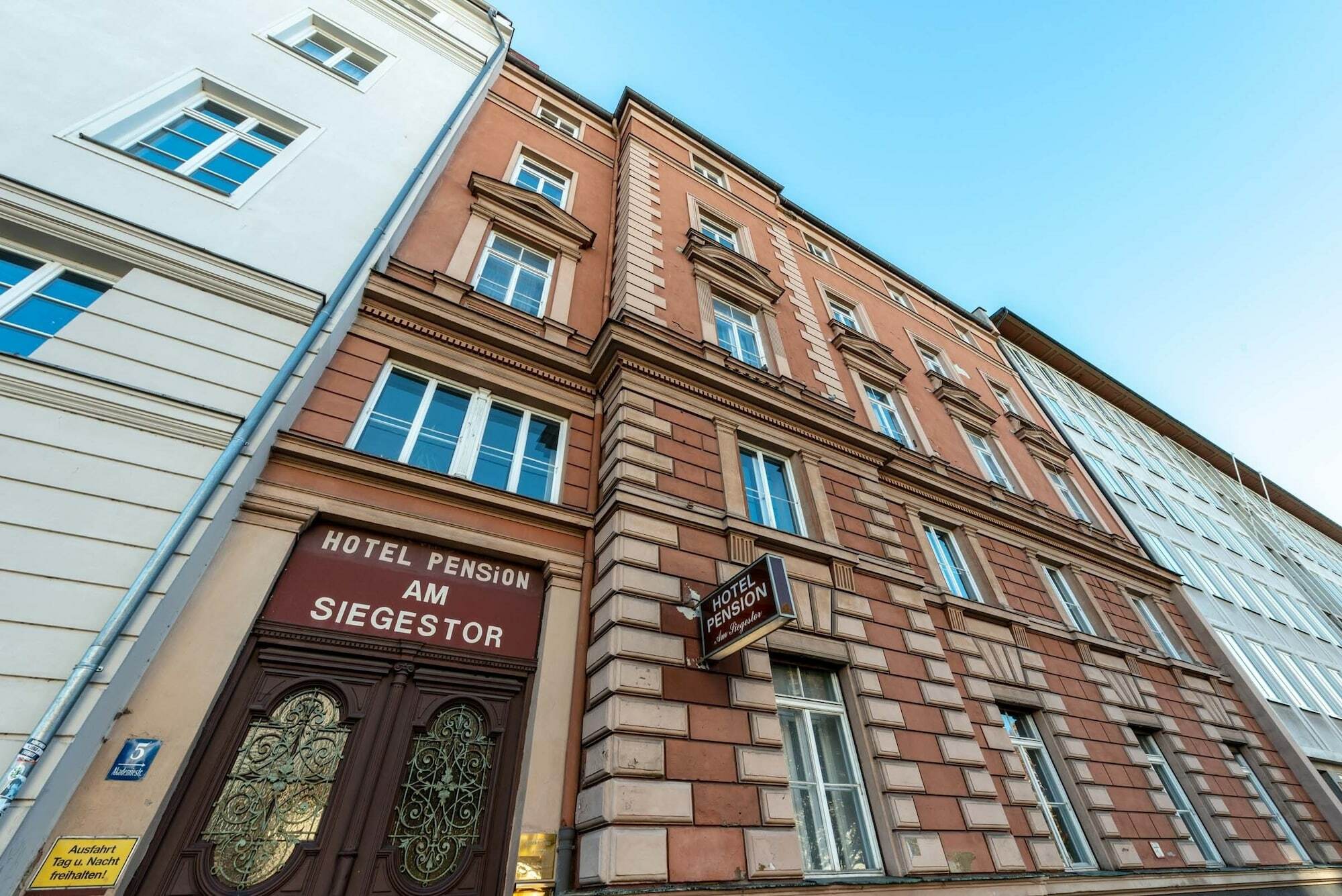Hotel-Pension Am Siegestor München Eksteriør bilde